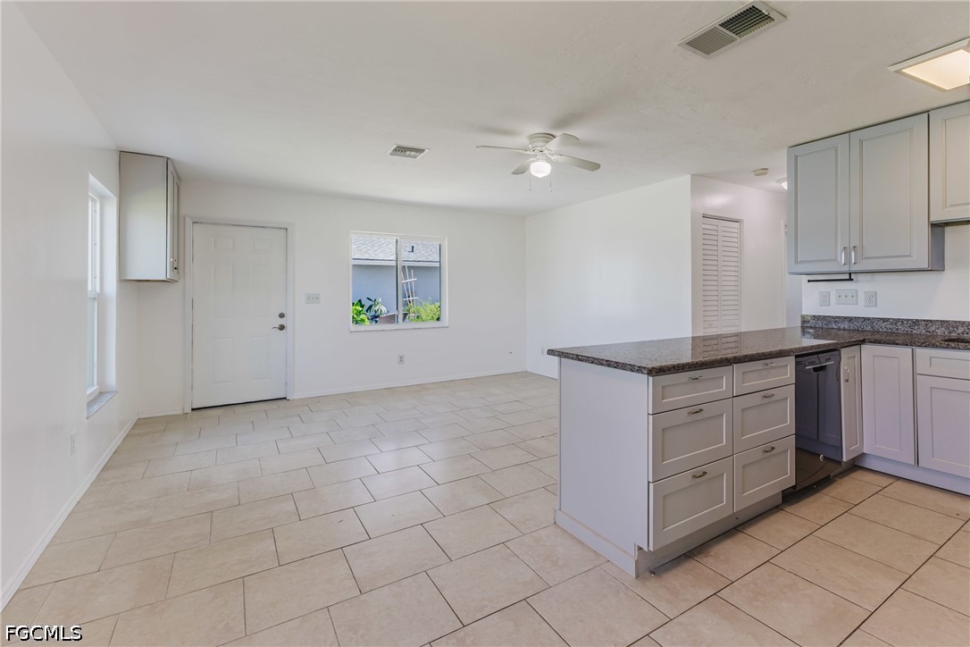 2 Bed Attached for Sale in Pinewood Villas, FL, $160,000 — photo 10