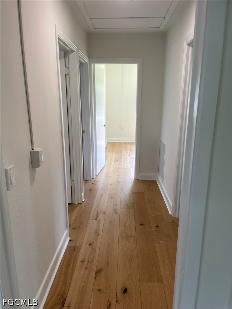 2 Bed SingleFamilyResidence for Sale in Allen Court, FL — photo 10