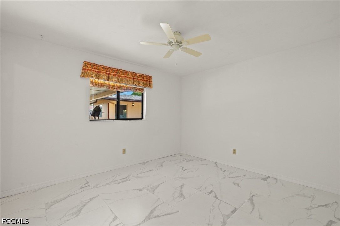 3 Bed SingleFamilyResidence for Sale in Fort Myers, photo 10