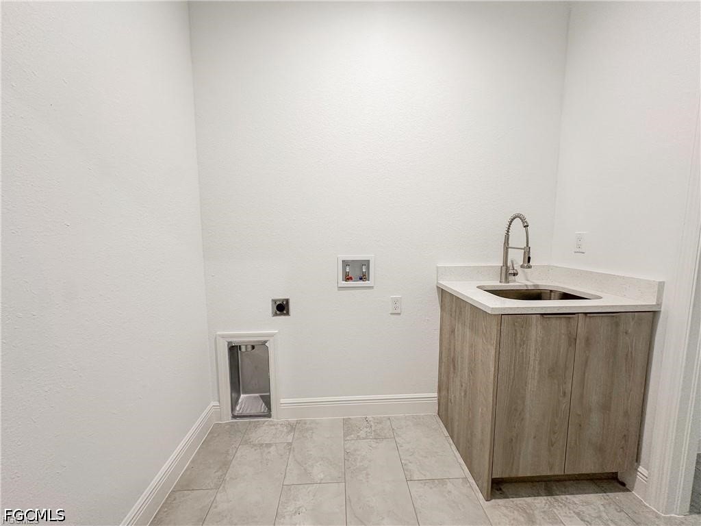 3 Bed SingleFamilyResidence for Sale in Labelle, FL, $2,100 — photo 10