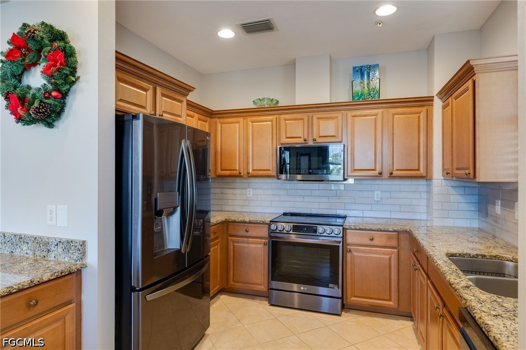 2 Bed Waterfront Home for Sale in Hamilton, FL, $339,900 — photo 10