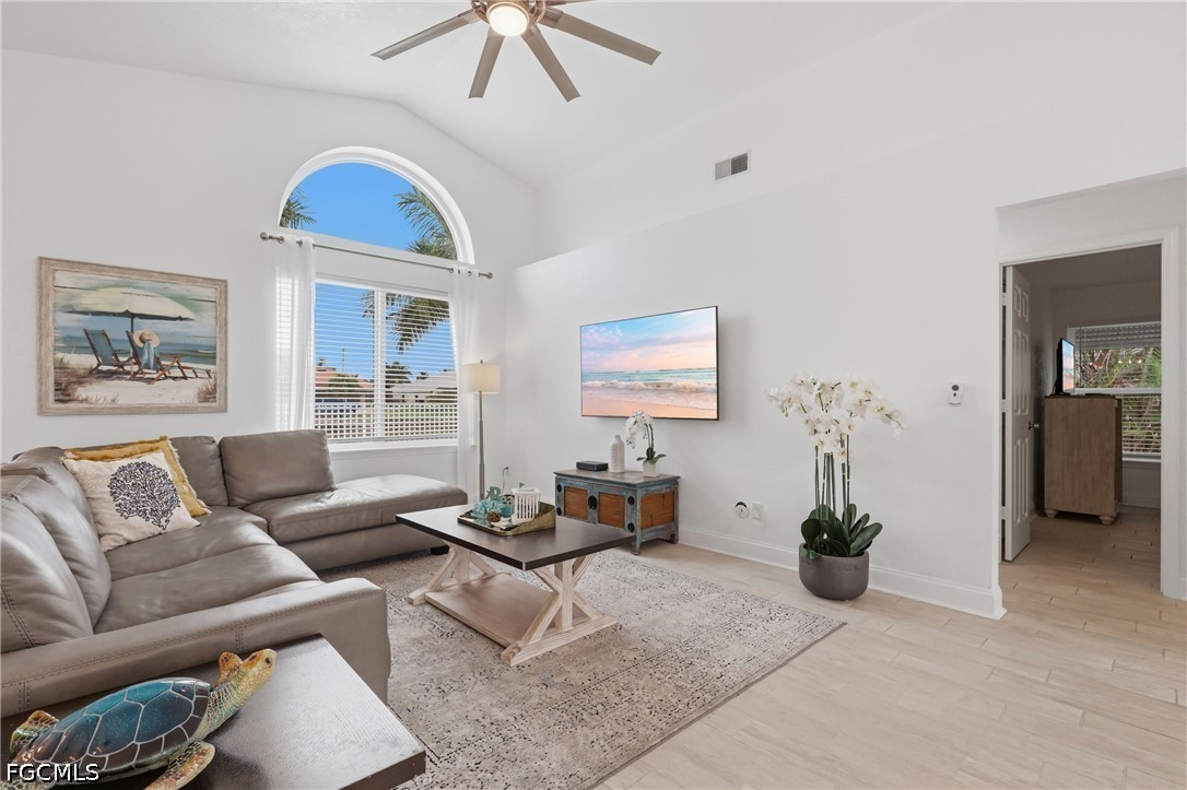 3 Bed Pool Home for Sale in Cape Coral, photo 10