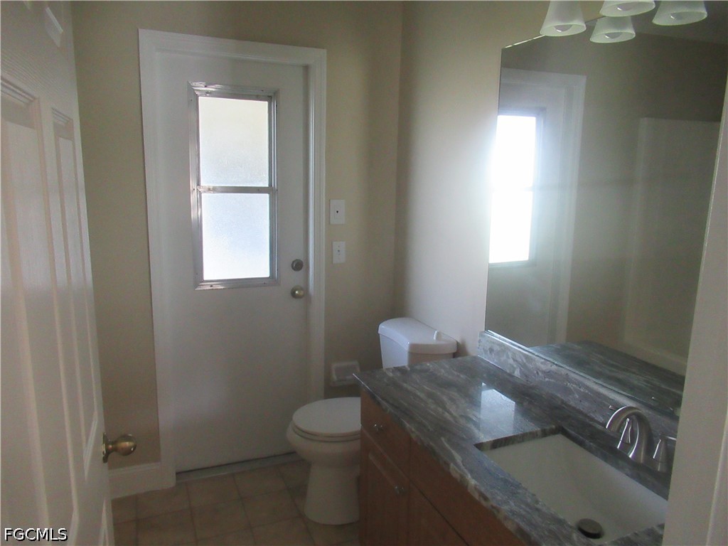 3 Bed SingleFamilyResidence for Sale in Cape Coral, photo 10