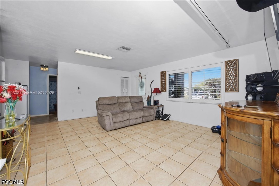 4 Bed SingleFamilyResidence for Sale in Cape Coral, FL — photo 10