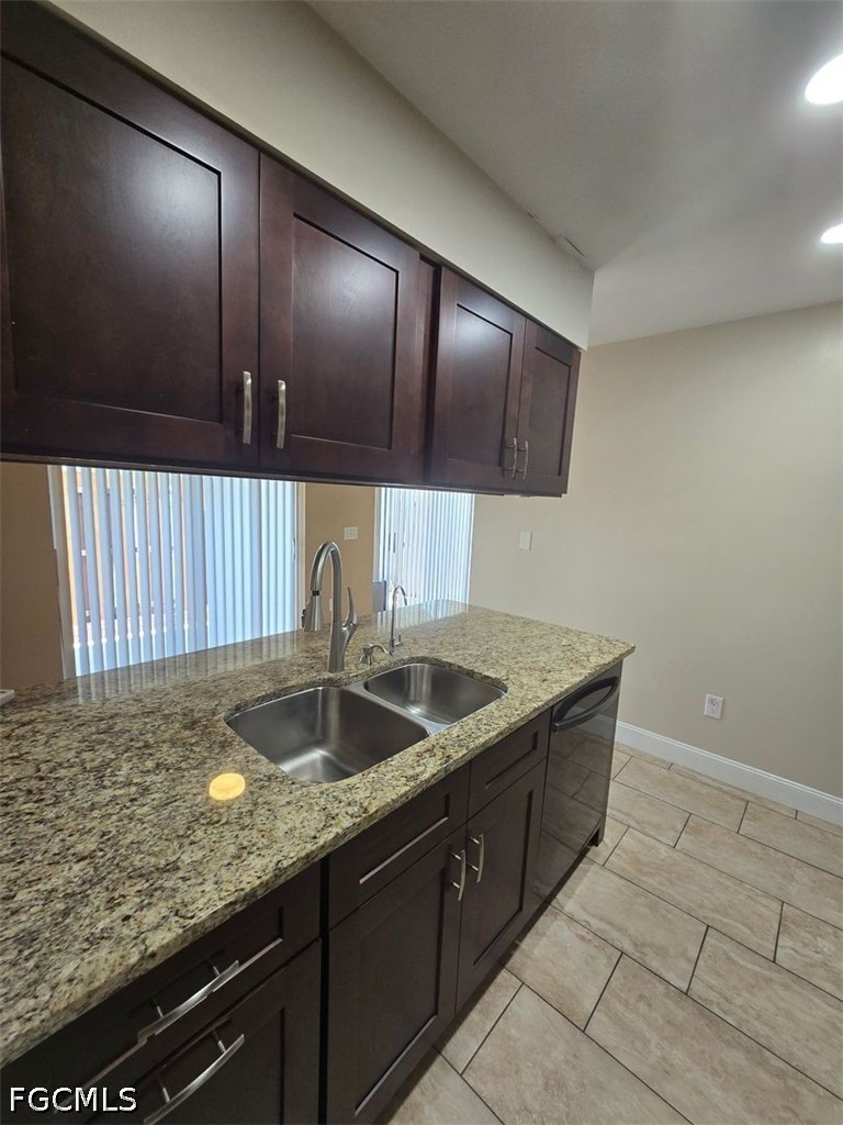 3 Bed SingleFamilyResidence for Sale in North Fort Myers, FL — photo 10