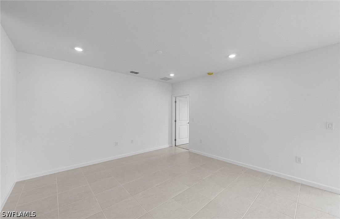 4 Bed SingleFamilyResidence for Sale in Caloosa Cove, FL — photo 10