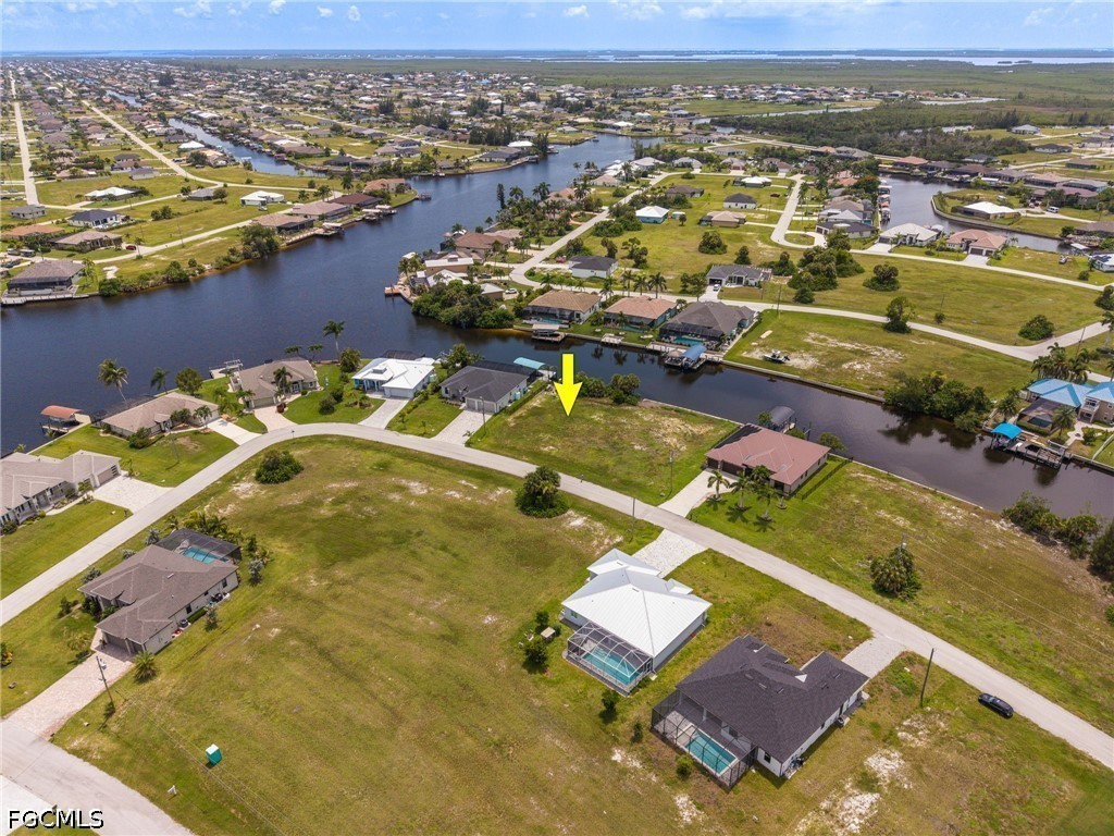 Waterfront Home for Sale in Cape Coral, FL, $180,000 — photo 10