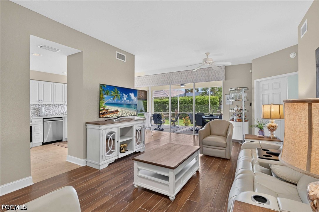2 Bed Waterfront Home for Sale in Bay Haven, photo 10