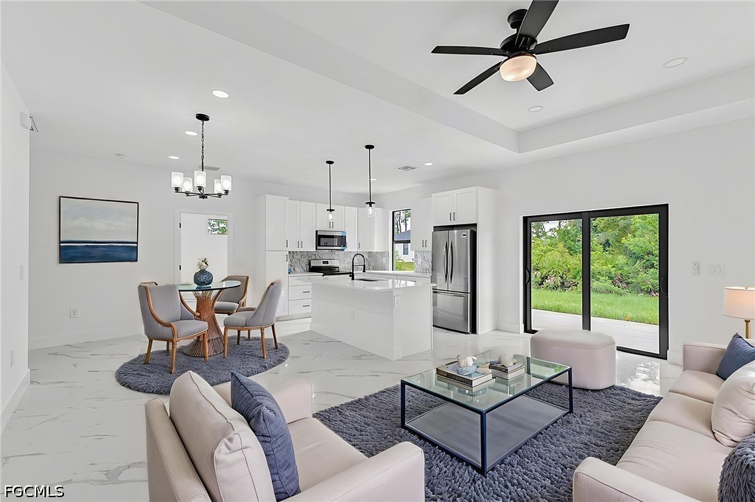 3 Bed SingleFamilyResidence for Sale in Lehigh Acres, photo 10