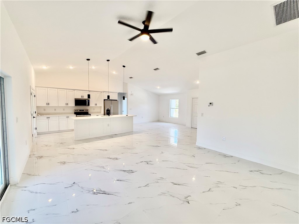 3 Bed SingleFamilyResidence for Sale in Lehigh Acres, photo 10
