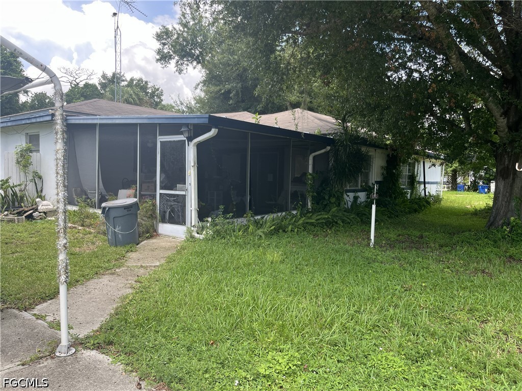 5 Bed Quadruplex for Sale in North Fort Myers, photo 10