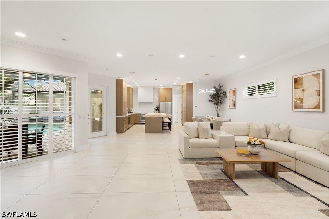 5 Bed Pool Home for Sale in Wilshire Lakes, photo 10