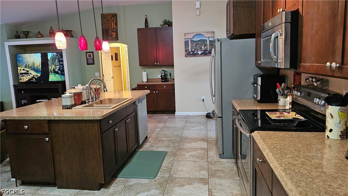 3 Bed Pool Home for Sale in Mirror Lakes, photo 10