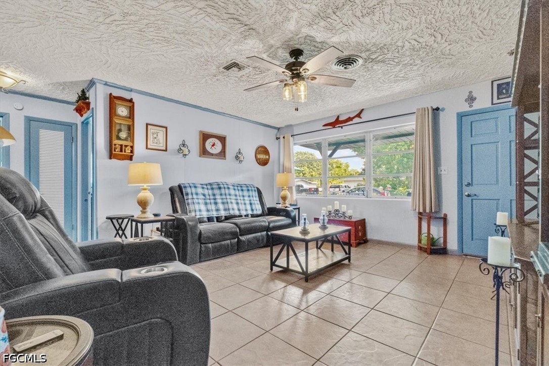 3 Bed SingleFamilyResidence for Sale in Clewiston, photo 10