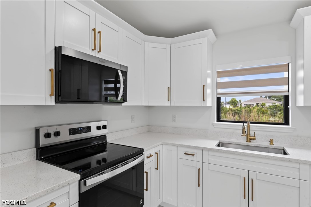 3 Bed Pool Home for Sale in Cape Coral, photo 10