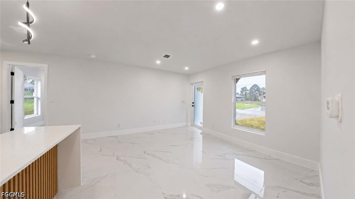3 Bed SingleFamilyResidence for Sale in Lehigh Acres, photo 10
