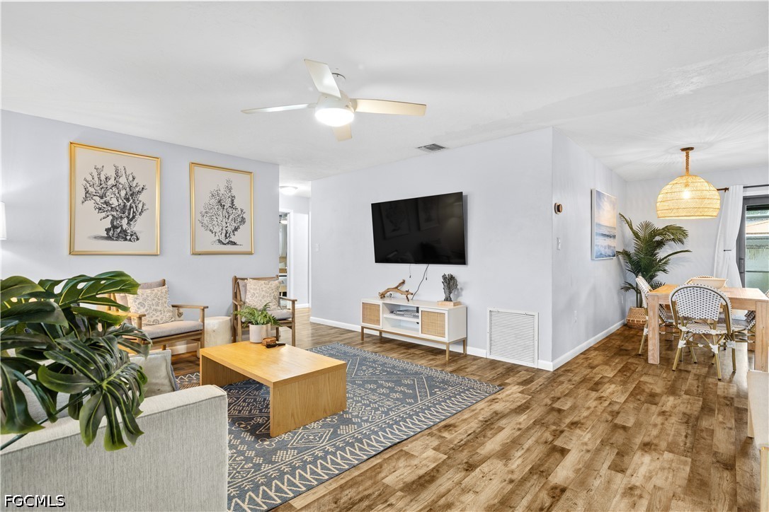 3 Bed Pool Home for Sale in Palmlee Park, photo 10