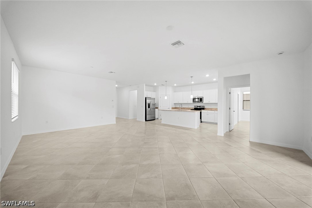 4 Bed SingleFamilyResidence for Sale in Portico, photo 10