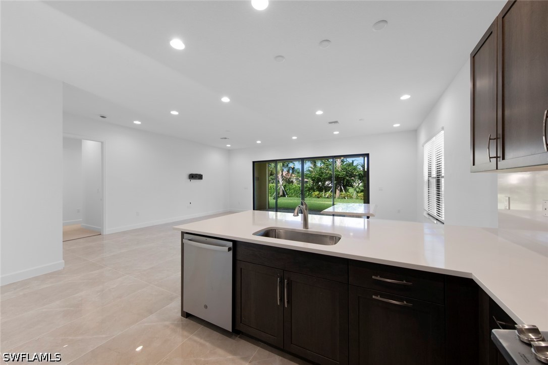 3 Bed SingleFamilyResidence for Sale in Estero, photo 10
