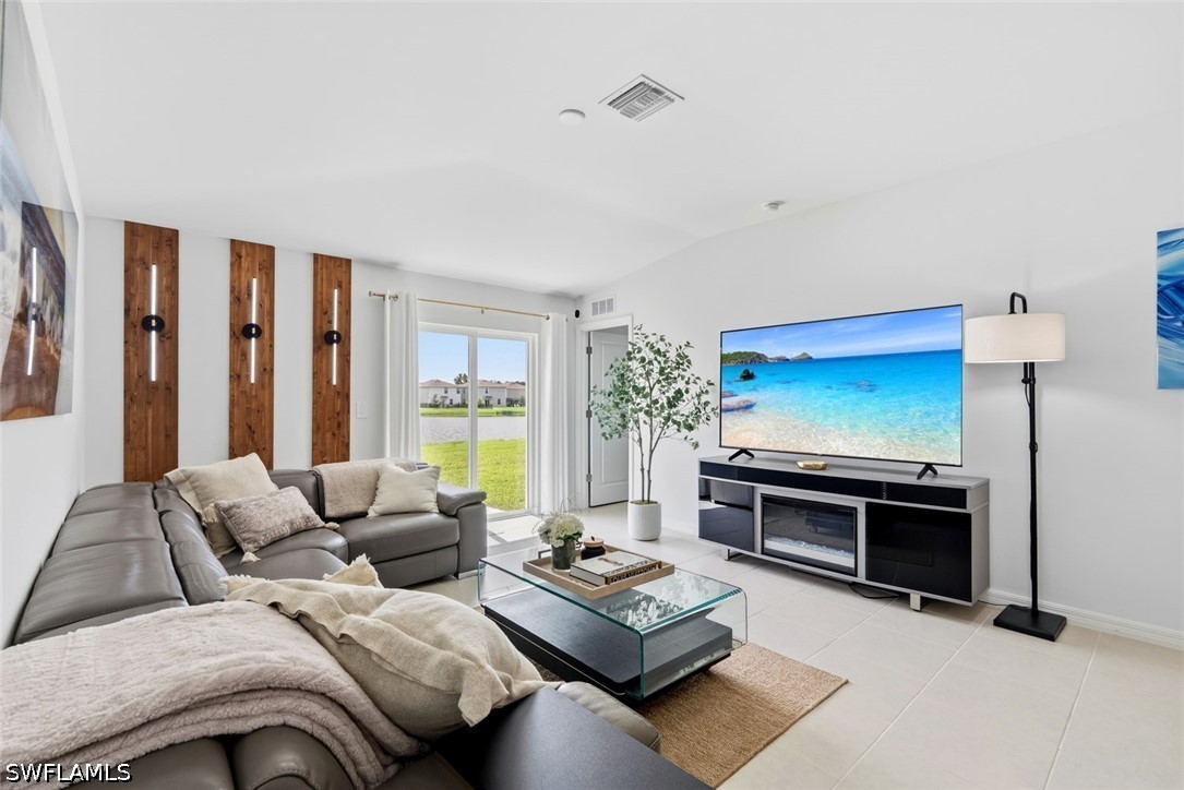 3 Bed Waterfront Home for Sale in Fort Myers, photo 10