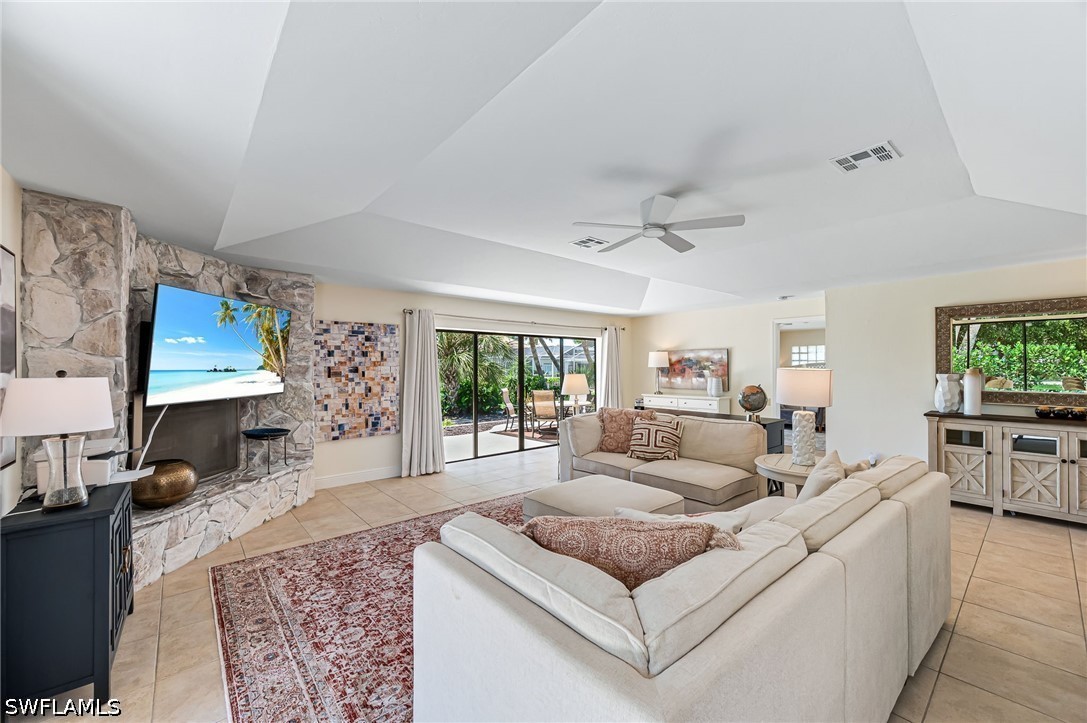 3 Bed SingleFamilyResidence for Sale in Spanish Wells, photo 10