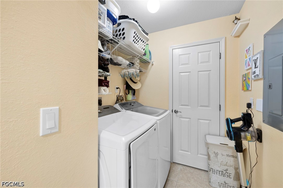 2 Bed Condominium for Sale in Cape Coral, photo 10
