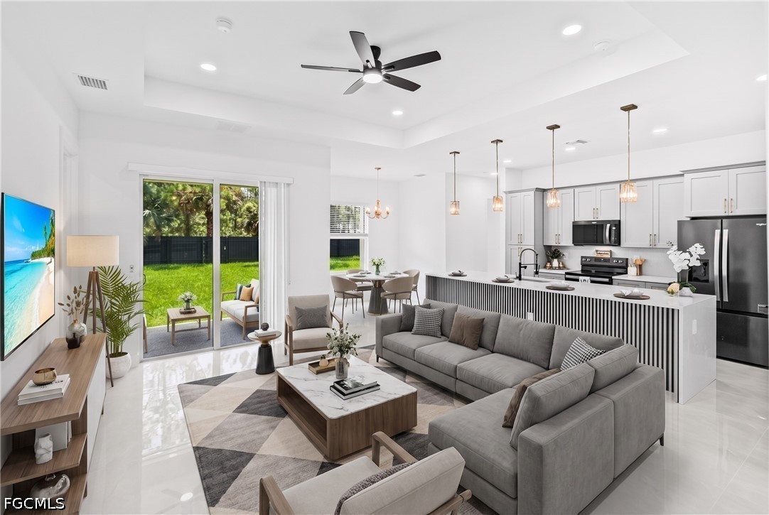 4 Bed SingleFamilyResidence for Sale in Lehigh Acres, photo 10