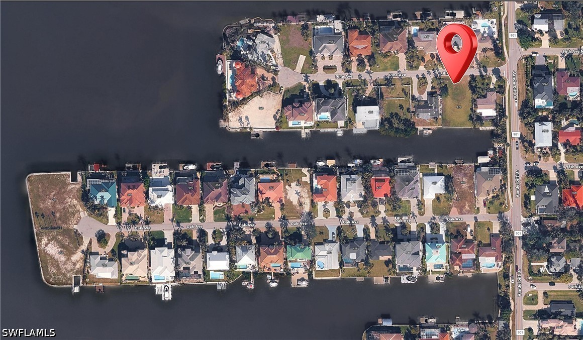 Waterfront Home for Sale in Conners, photo 10