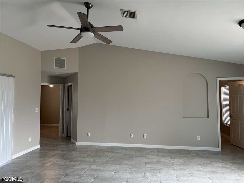 3 Bed SingleFamilyResidence for Sale in Cape Coral, photo 10