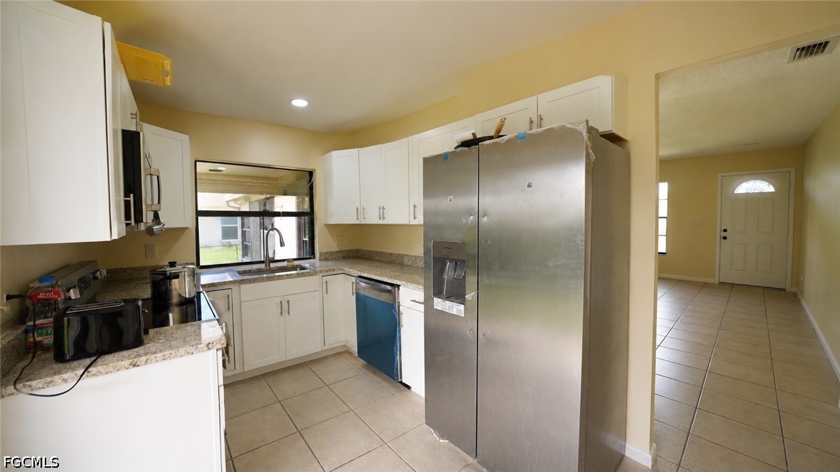 2 Bed SingleFamilyResidence for Sale in Cape Coral, photo 10