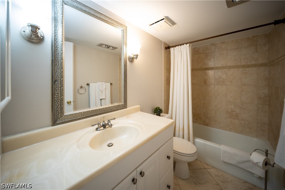 3 Bed Condominium for Sale in Naples, photo 10