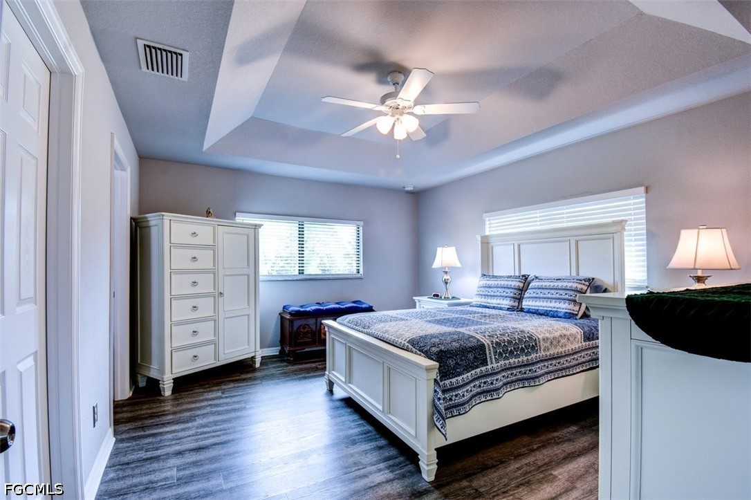 4 Bed SingleFamilyResidence for Sale in Cape Coral, photo 10