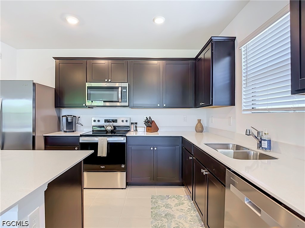 4 Bed SingleFamilyResidence for Sale in Caloosa Cove, photo 10