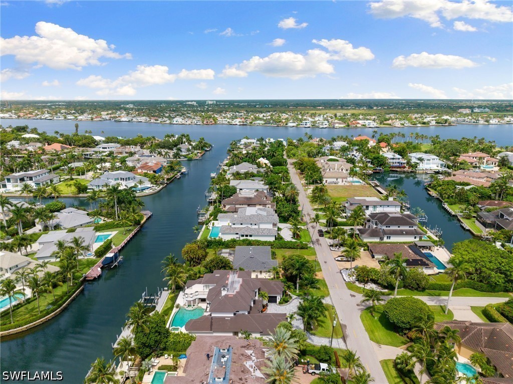 3 Bed Pool Home for Sale in Aqualane Shores, photo 10