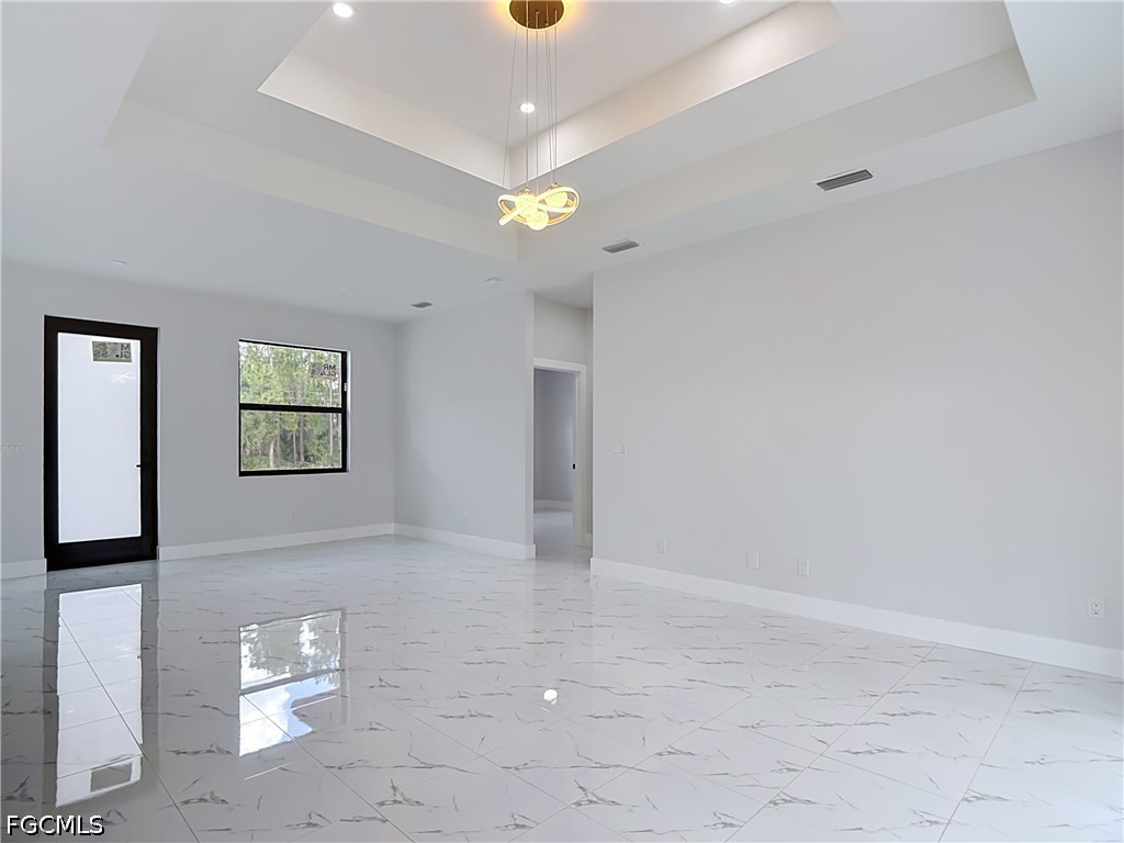 3 Bed SingleFamilyResidence for Sale in Lehigh Acres, photo 10