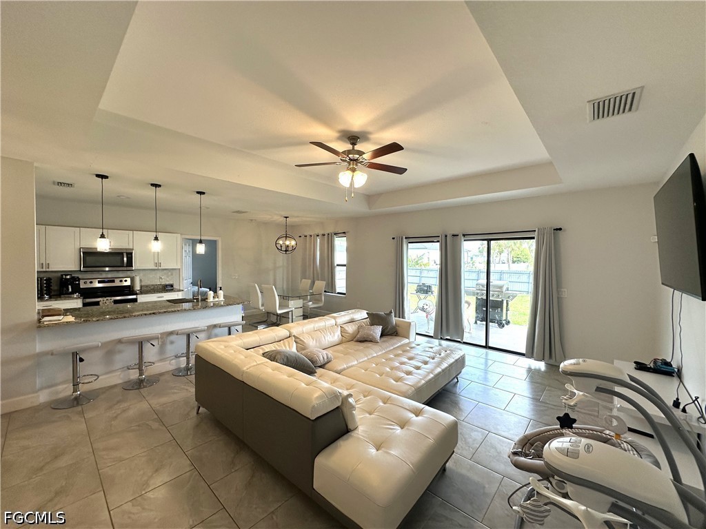 3 Bed SingleFamilyResidence for Sale in Lehigh Acres, photo 10