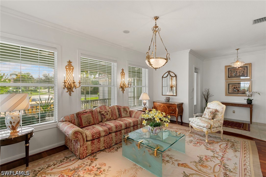 3 Bed Pool Home for Sale in Verona Walk, photo 10