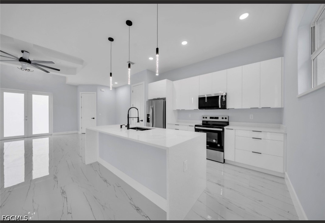 4 Bed SingleFamilyResidence for Sale in Lehigh Acres, photo 10