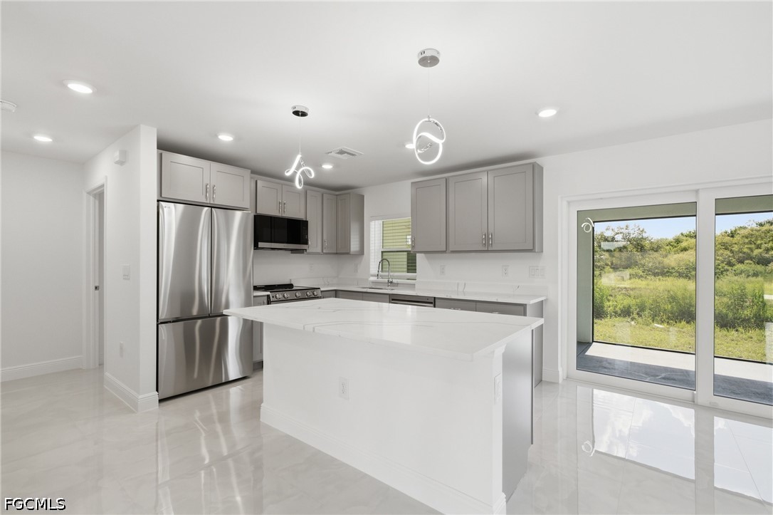 3 Bed SingleFamilyResidence for Sale in Lehigh Acres, photo 10