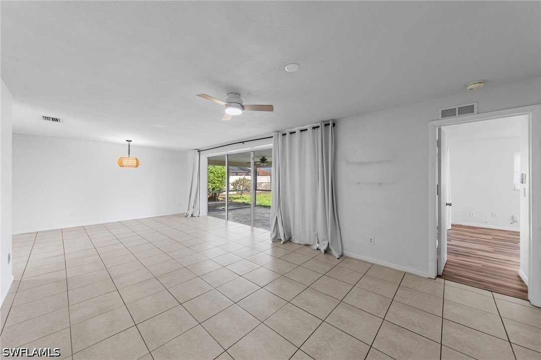 3 Bed SingleFamilyResidence for Sale in Cape Coral, photo 10