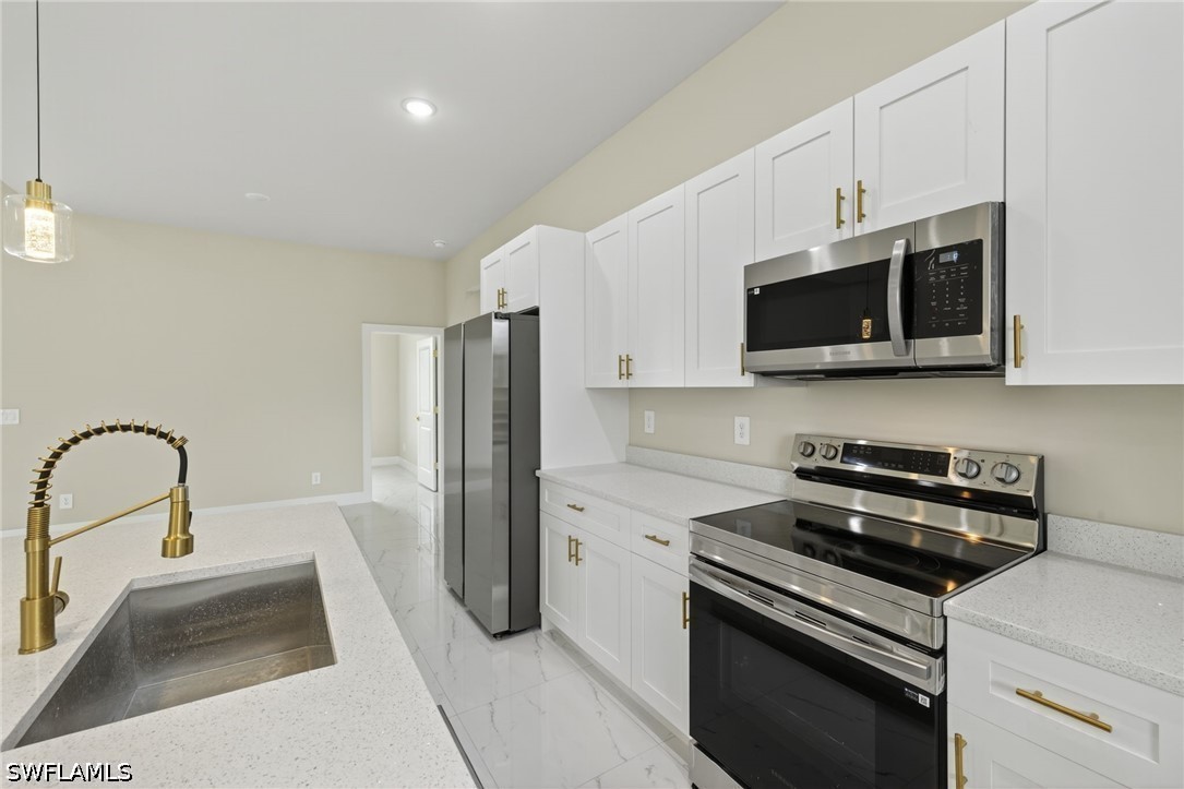 4 Bed SingleFamilyResidence for Sale in Lehigh Acres, photo 10