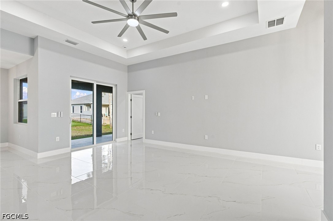 3 Bed SingleFamilyResidence for Sale in Lehigh Acres, photo 10