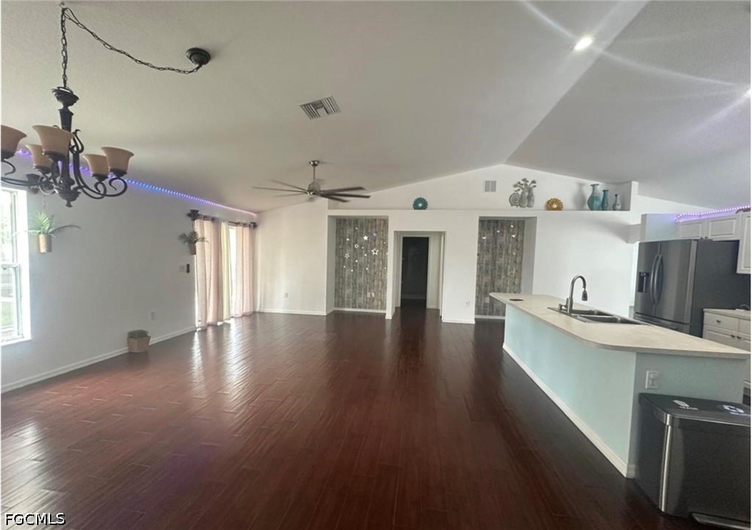 3 Bed SingleFamilyResidence for Sale in Cape Coral, photo 10