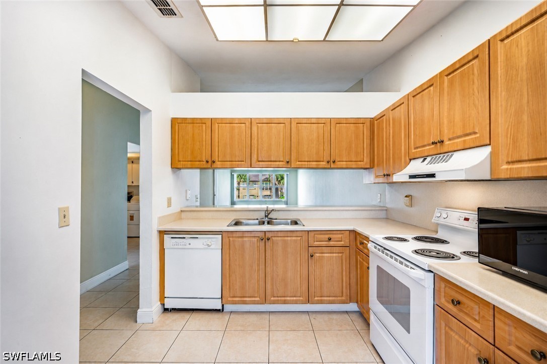 2 Bed Condominium for Sale in Winterpark, photo 10