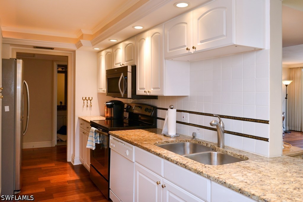 2 Bed Waterfront Home for Sale in Surfsedge, photo 10