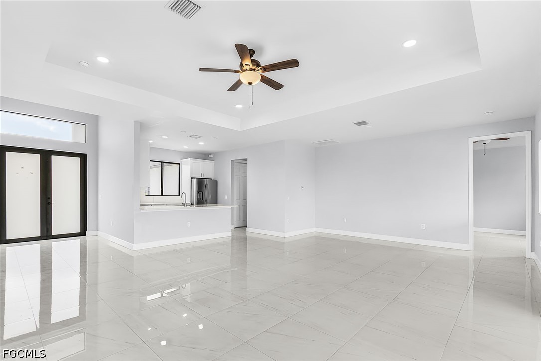 3 Bed SingleFamilyResidence for Sale in Cape Coral, photo 10