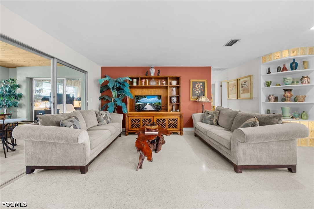 3 Bed Waterfront Home for Sale in Cape Coral, photo 10