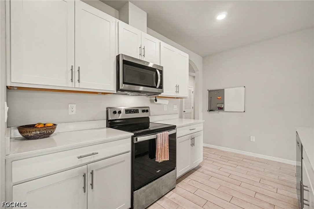 4 Bed SingleFamilyResidence for Sale in Cape Coral, photo 10