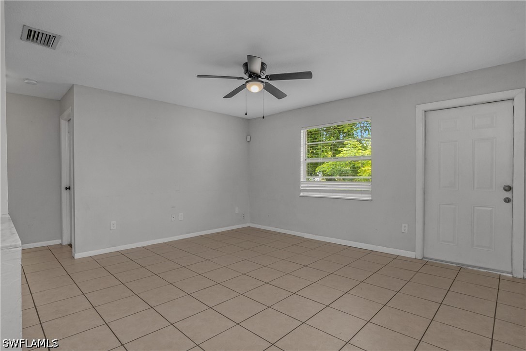 3 Bed SingleFamilyResidence for Sale in Fort Myers, photo 10