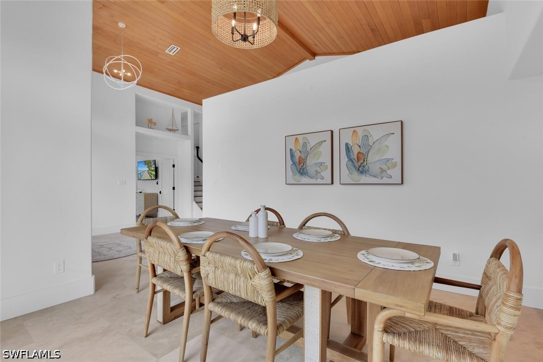 5 Bed Pool Home for Sale in Moorings, photo 10